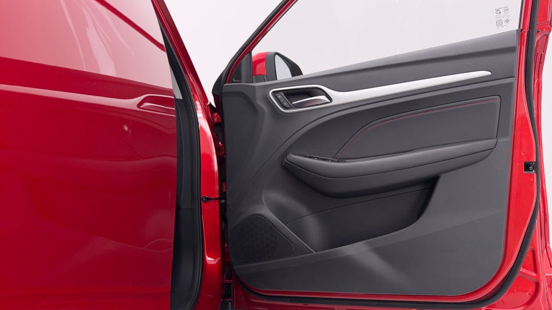 2025 MG Zst Vibe, Automatic, 2628 km, Speaker View