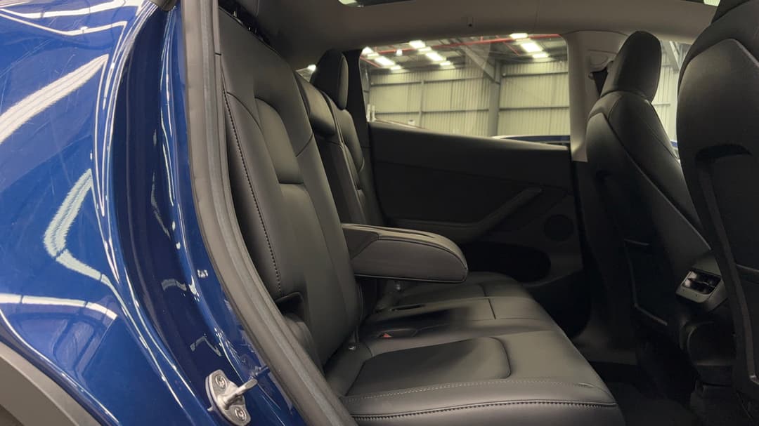 2023 Tesla Model Y Long Range, Automatic, 51796 km, Right Side Rear Door Cabin View