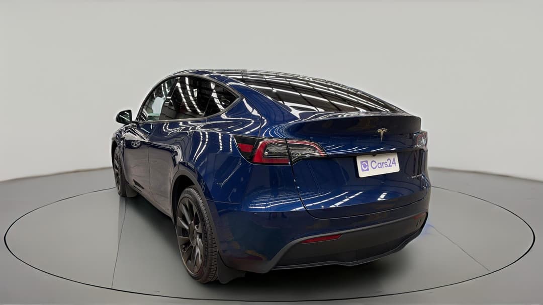 2023 Tesla Model Y Long Range, Automatic, 51796 km, Left Back Diagonal (45- Degree) View