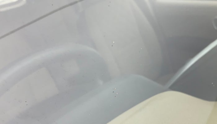 2018 Mahindra TUV300 T10, Diesel, Manual, 69,005 km, Front windshield - Minor spot on windshield
