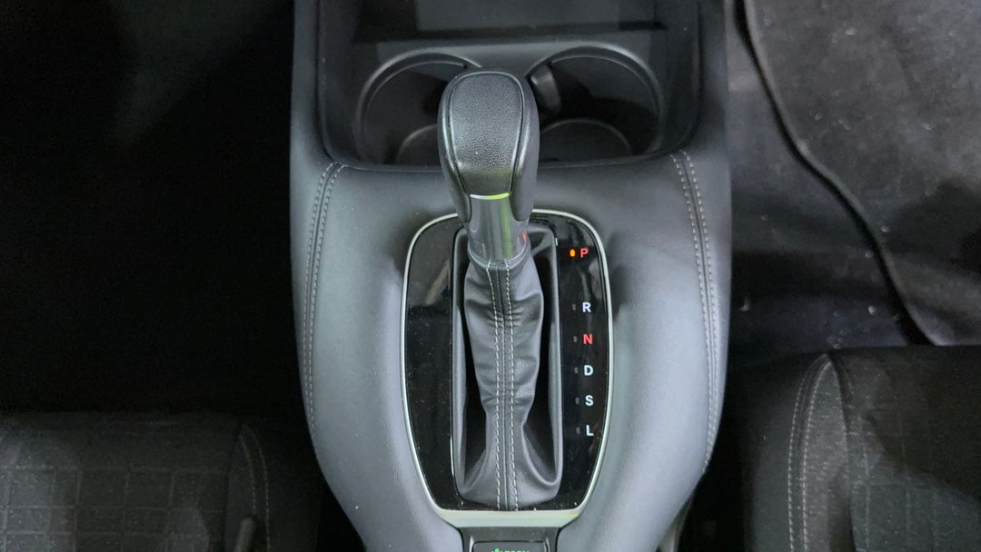 2023 Honda Zr-v Vti X, Automatic, 30259 km, Gear Lever 