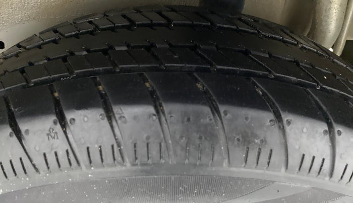 2015 Maruti Celerio VXI d, Petrol, Manual, 43,181 km, Left Rear Tyre Tread