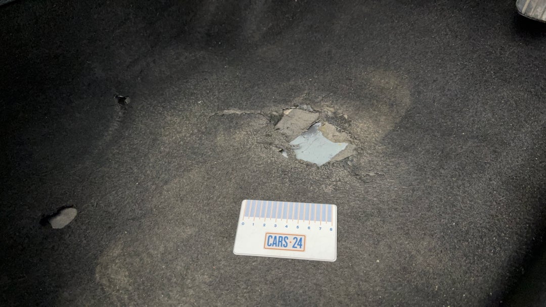 Floors / Carpets Tear