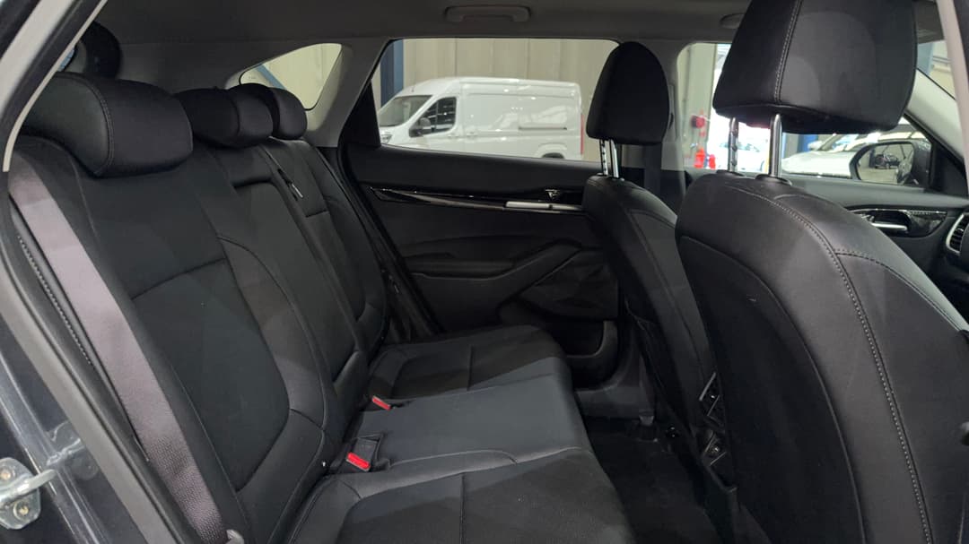 2022 Kia Seltos Gt-line (AWD), Automatic, 26650 km, Right Side Rear Door Cabin View