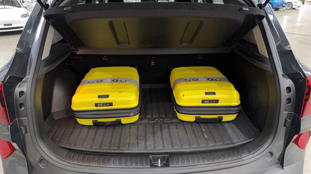 2022 Kia Seltos Gt-line (AWD), Automatic, 26650 km, Boot Inside View with Luggage