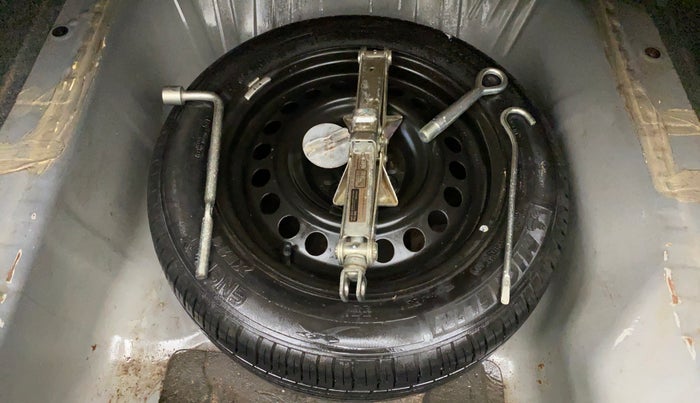 2016 Honda City V MT PETROL, Petrol, Manual, 28,180 km, Spare Tyre