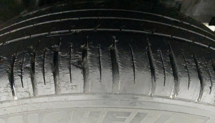 2016 Honda City V MT PETROL, Petrol, Manual, 28,180 km, Left Rear Tyre Tread