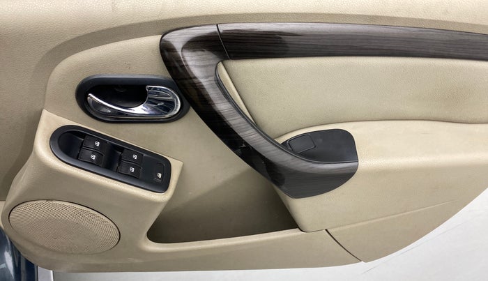 2015 Nissan Terrano XV D THP 110 PS, Diesel, Manual, 87,833 km, Driver Side Door Panels Control