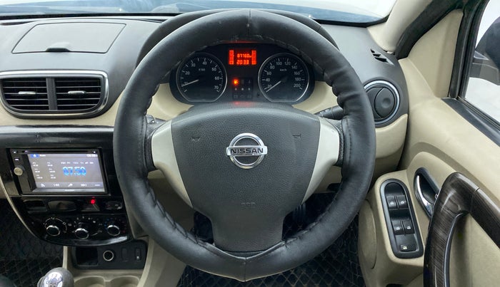 2015 Nissan Terrano XV D THP 110 PS, Diesel, Manual, 87,833 km, Steering Wheel Close Up