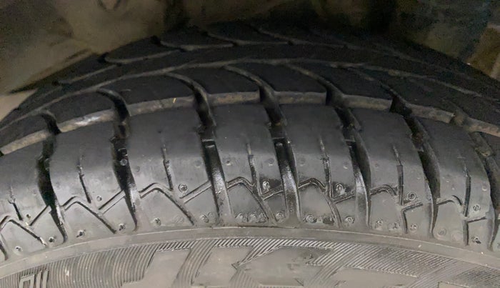 2018 Hyundai Eon ERA +, Petrol, Manual, 67,563 km, Left Rear Tyre Tread