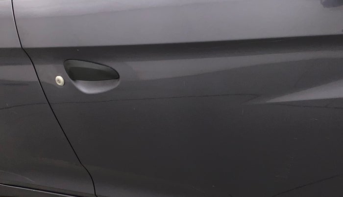 2018 Hyundai Eon ERA +, Petrol, Manual, 67,563 km, Driver-side door - Minor scratches