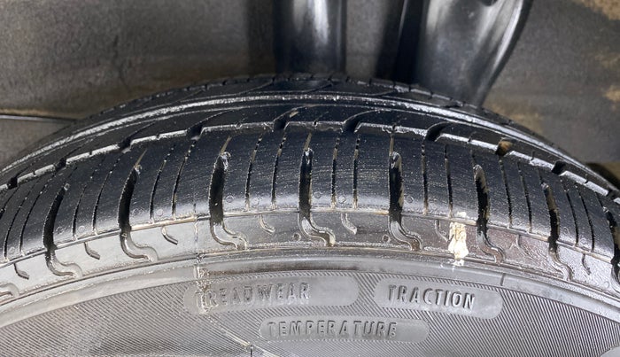 2019 Hyundai NEW SANTRO SPORTZ CNG, CNG, Manual, 63,793 km, Left Rear Tyre Tread