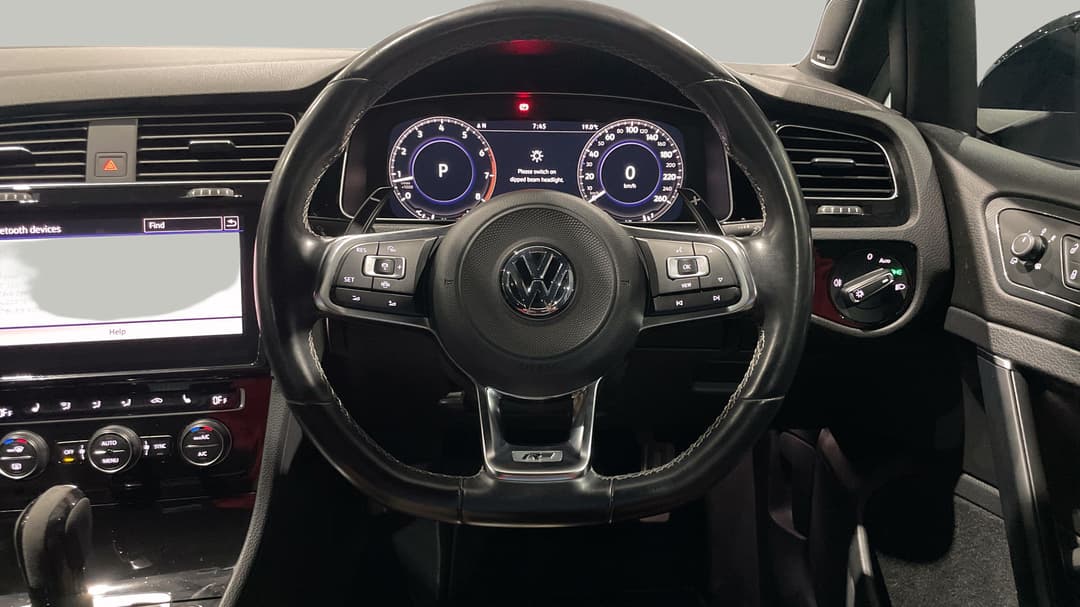2019 Volkswagen Golf 110 Tsi Highline, Automatic, 84797 km, Steering Wheel Close-up