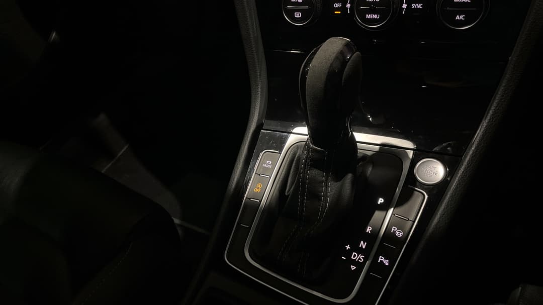 2019 Volkswagen Golf 110 Tsi Highline, Automatic, 84797 km, Gear Lever 