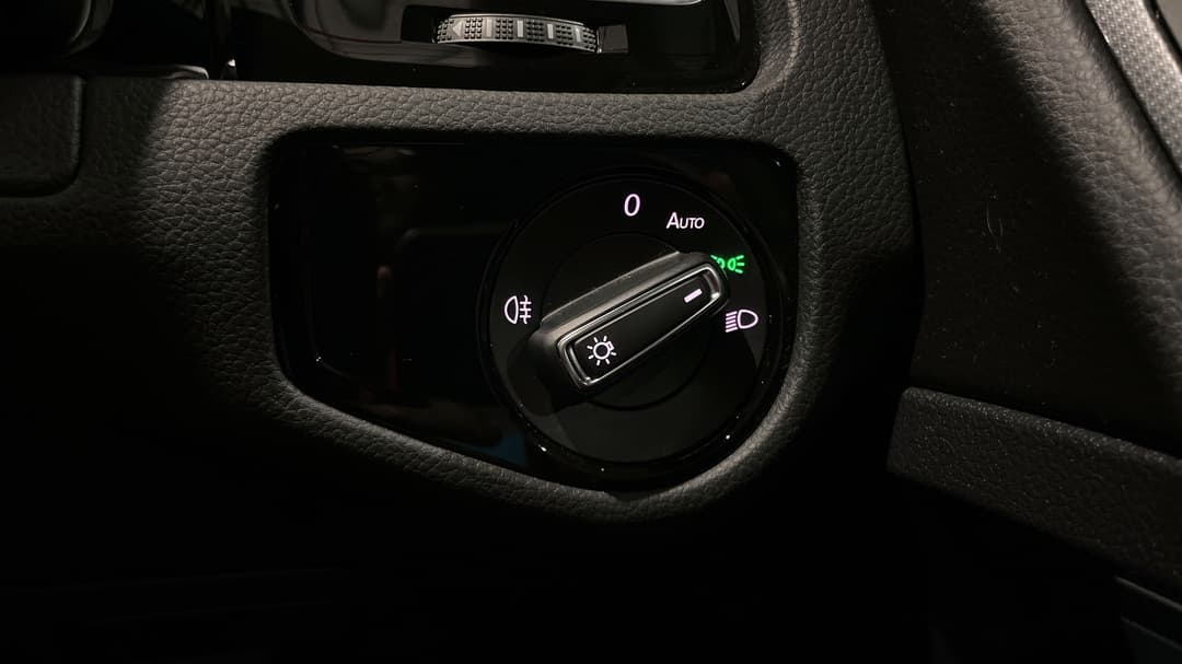 2019 Volkswagen Golf 110 Tsi Highline, Automatic, 84797 km, Utility Switches/Buttons