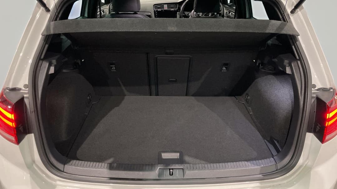 2019 Volkswagen Golf 110 Tsi Highline, Automatic, 84797 km, Boot Inside View