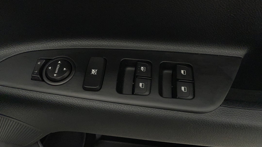 2023 Kia Stonic S, Automatic, 20000 km, Drivers Side Door Panel Controls