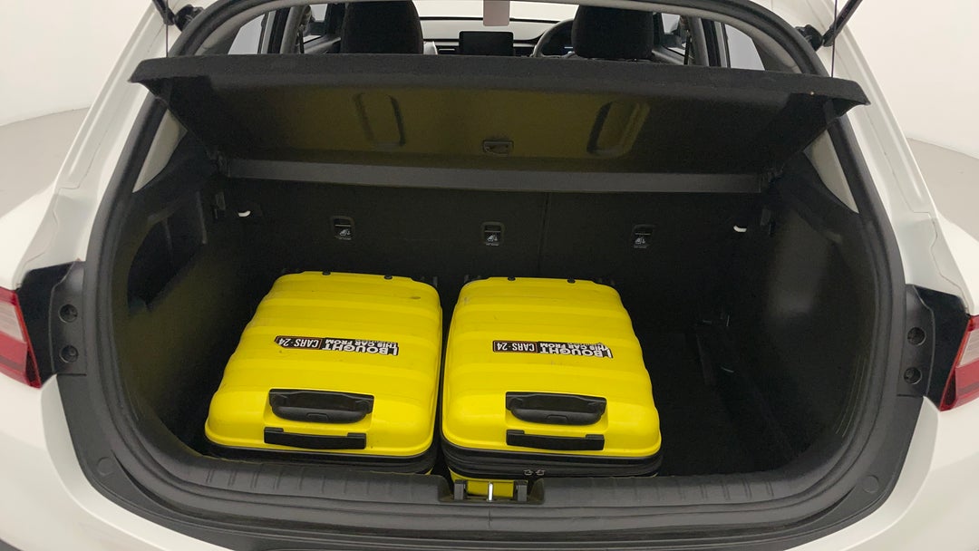 2023 Kia Stonic S, Automatic, 20000 km, Boot Inside View with Luggage