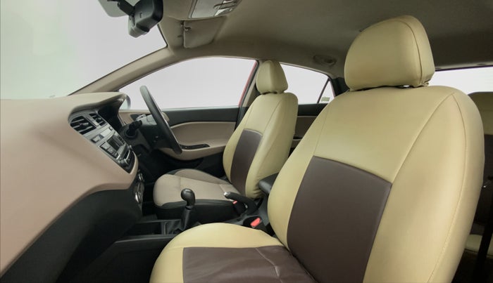 2016 Hyundai Elite i20 Sportz 1.2 VTVT MT, Petrol, Manual, 69,901 km, Right Side Front Door Cabin
