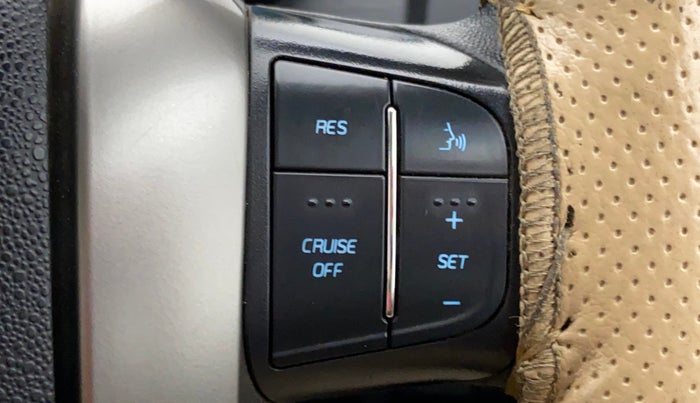 2018 Mahindra XUV500 W7 FWD, Diesel, Manual, 46,337 km, Cruise Control