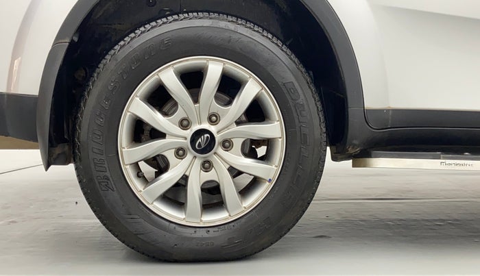 2018 Mahindra XUV500 W7 FWD, Diesel, Manual, 46,337 km, Right Rear Wheel