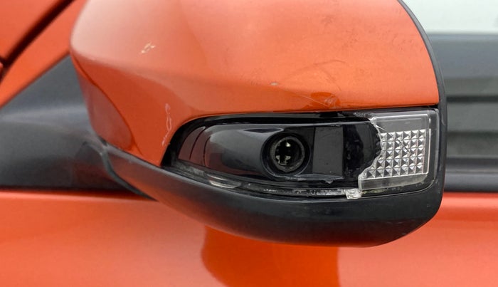 2015 Toyota Etios CROSS 1.2 G, Petrol, Manual, 28,401 km, Left rear-view mirror - Indicator light not working