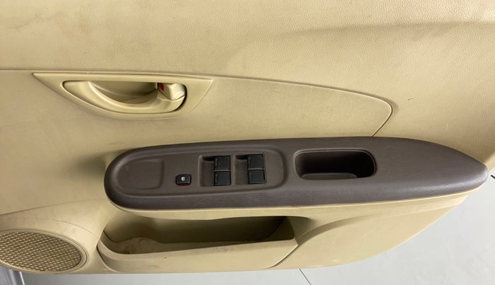 2014 Honda Amaze 1.2 EMT I VTEC, Petrol, Manual, 31,812 km, Driver Side Door Panels Control