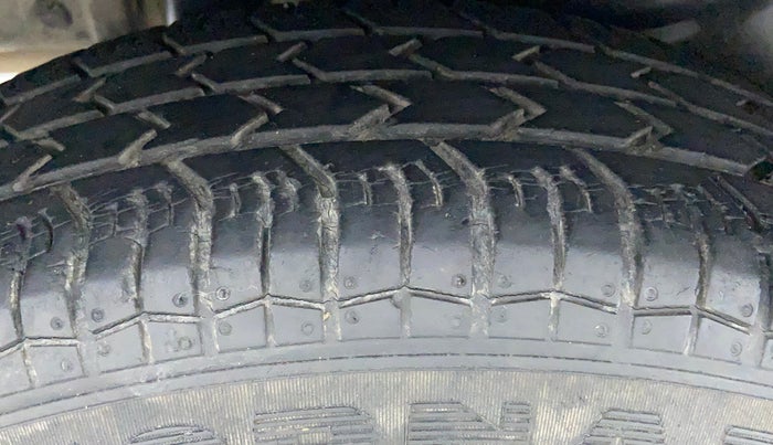2014 Maruti Swift Dzire VXI, Petrol, Manual, 38,491 km, Right Rear Tyre Tread