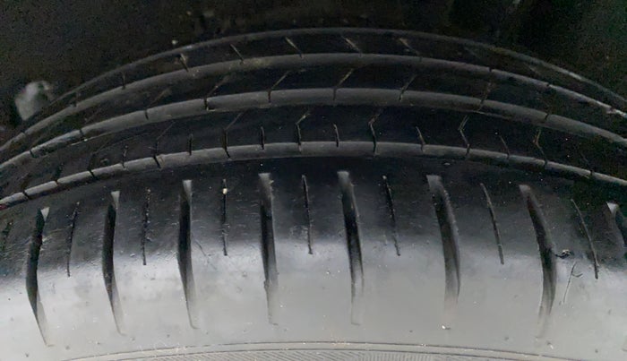 2018 Maruti Baleno ZETA 1.2 K12 AMT, Petrol, Automatic, 47,707 km, Left Rear Tyre Tread