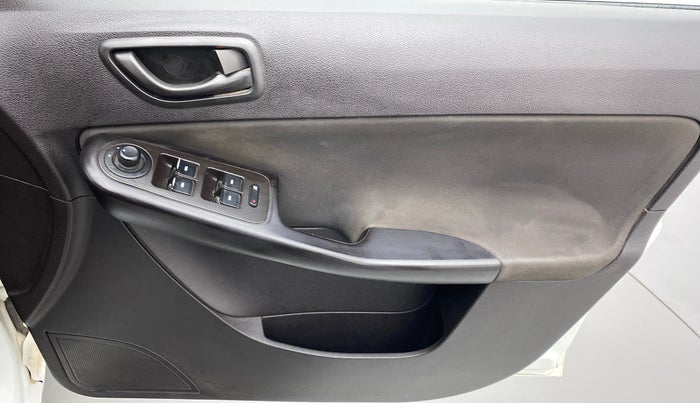 2016 Tata Bolt XM REVOTRON, Petrol, Manual, 54,592 km, Driver Side Door Panels Control