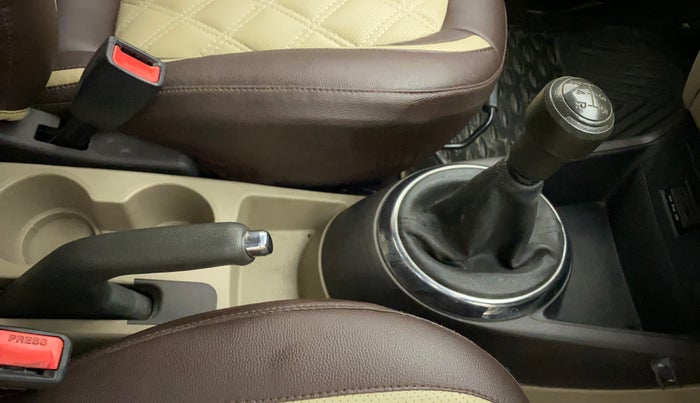 2011 Hyundai i20 MAGNA (O) 1.2, Petrol, Manual, 43,570 km, Gear Lever