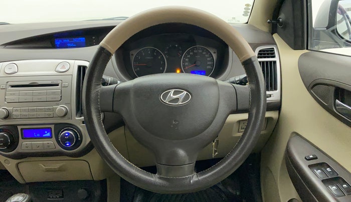 2011 Hyundai i20 MAGNA (O) 1.2, Petrol, Manual, 43,570 km, Steering Wheel Close Up