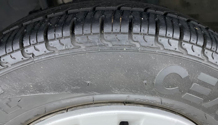 2018 Renault Kwid CLIMBER 1.0, Petrol, Manual, 21,409 km, Left Front Tyre Tread