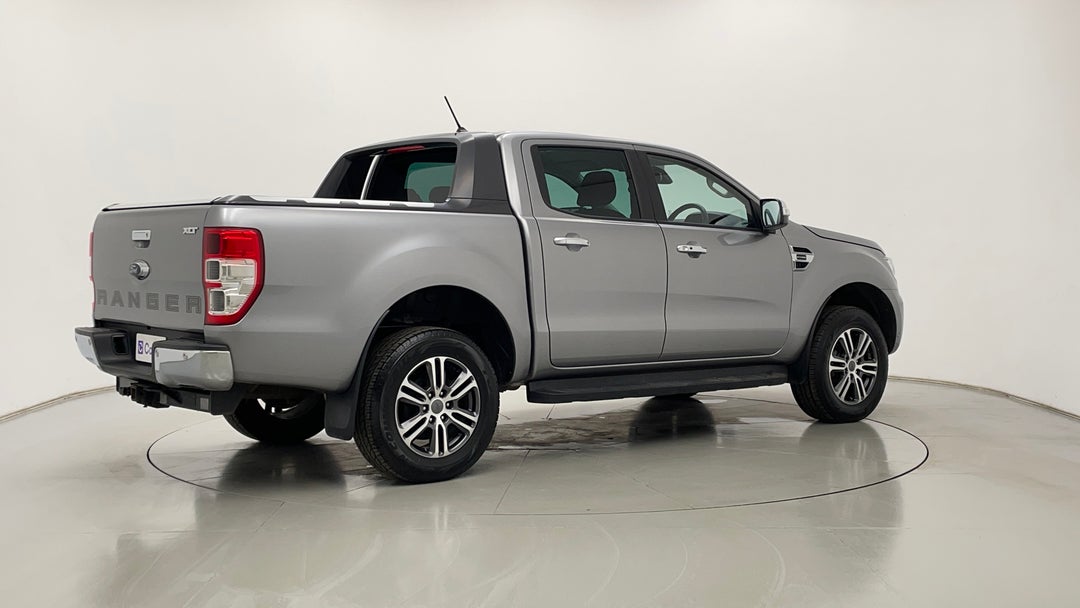 Right Back Diagonal (45- Degree) View