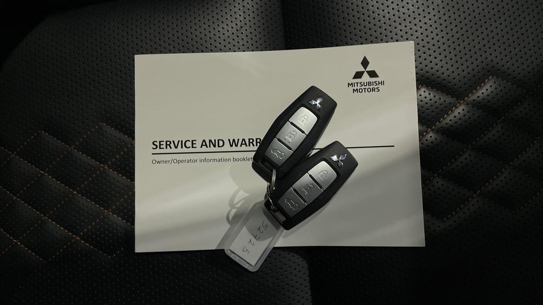 2024 Mitsubishi Outlander Exceed Tourer 7 Seat (AWD), Automatic, 31977 km, Key Close-up
