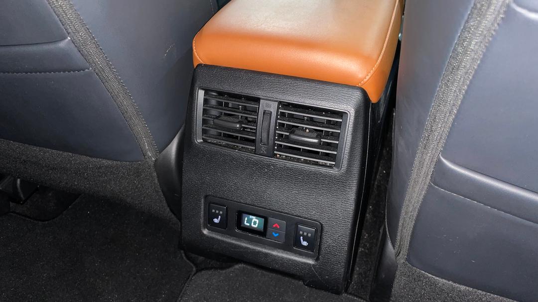 2024 Mitsubishi Outlander Exceed Tourer 7 Seat (AWD), Automatic, 31977 km, Rear A/C Vent