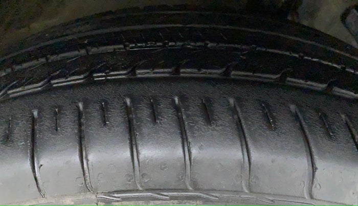 2019 MG HECTOR SHARP HYBIRD PETROL MT, Petrol, Manual, 19,928 km, Right Front Tyre Tread