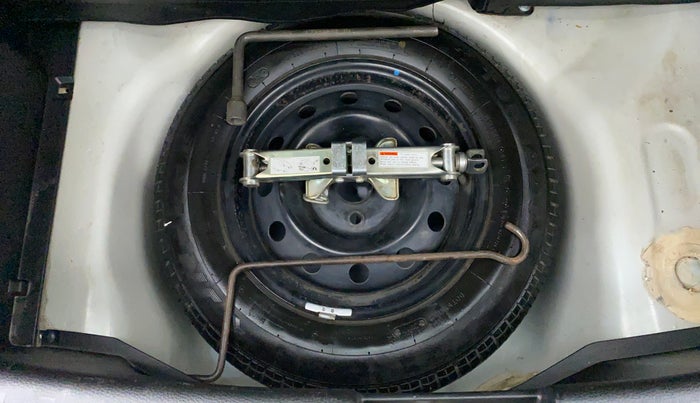 2017 Maruti Swift VXI D, Petrol, Manual, 34,082 km, Spare Tyre