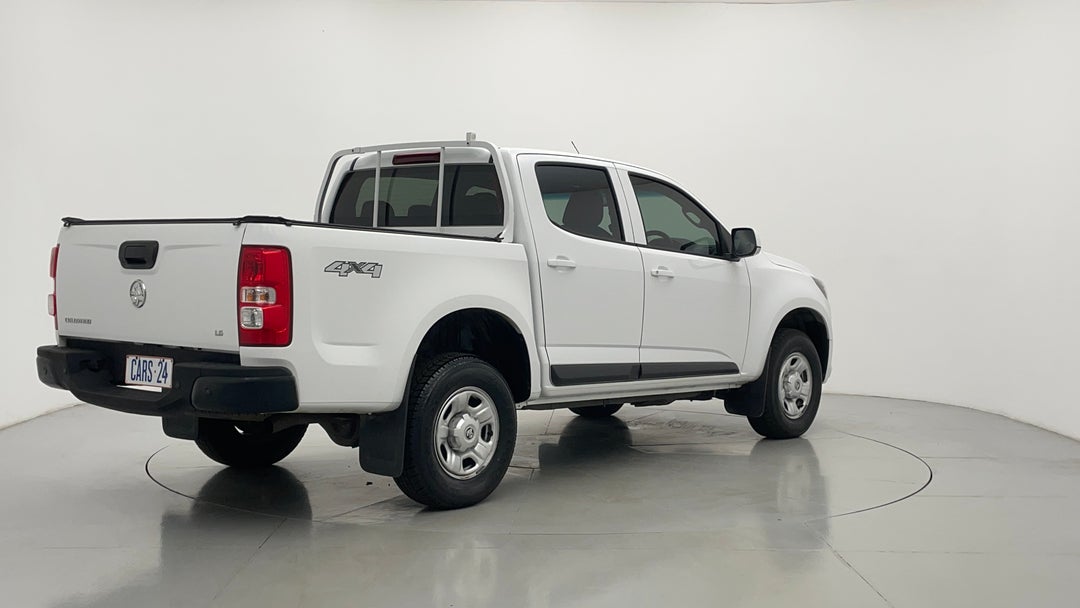 Right Back Diagonal (45- Degree) View