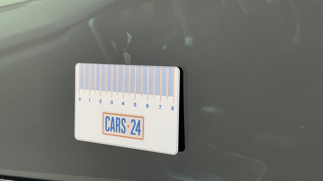 Window Glass Front LHS Scratch