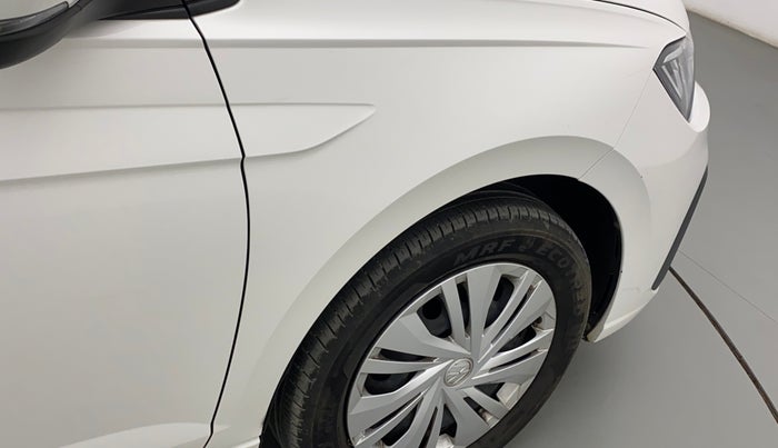 2023 Volkswagen VIRTUS COMFORTLINE TSI 1.0 MT, Petrol, Manual, 7,645 km, Right fender - Minor scratches