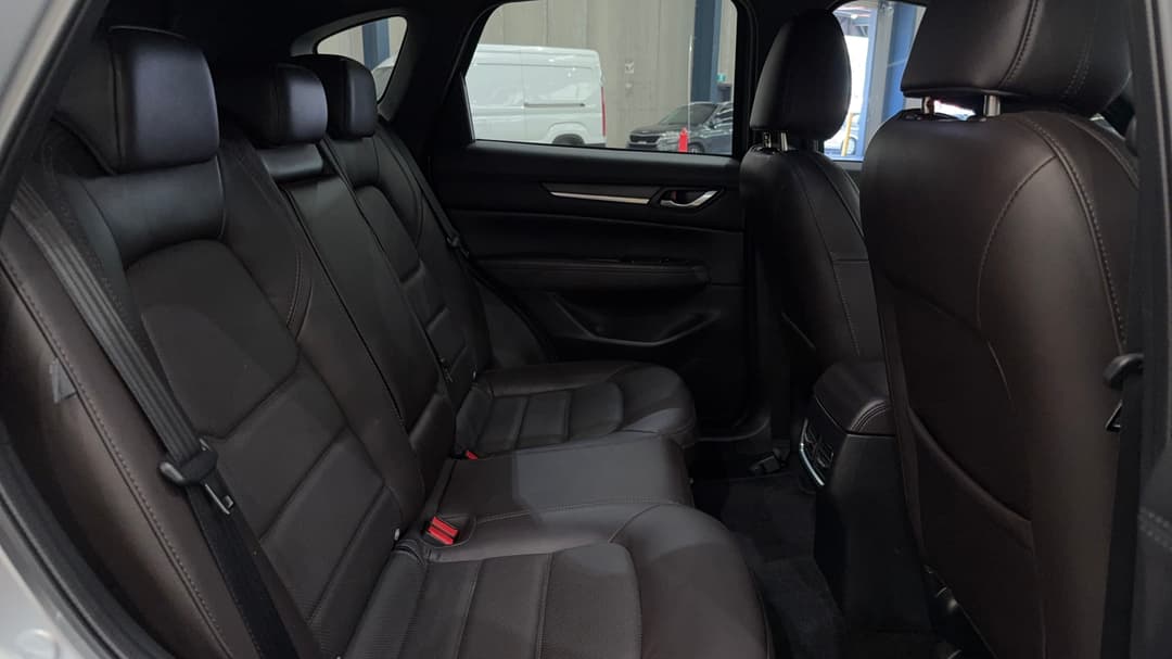 2023 Mazda CX-5 G25 Akera (AWD), Automatic, 20835 km, Right Side Rear Door Cabin View