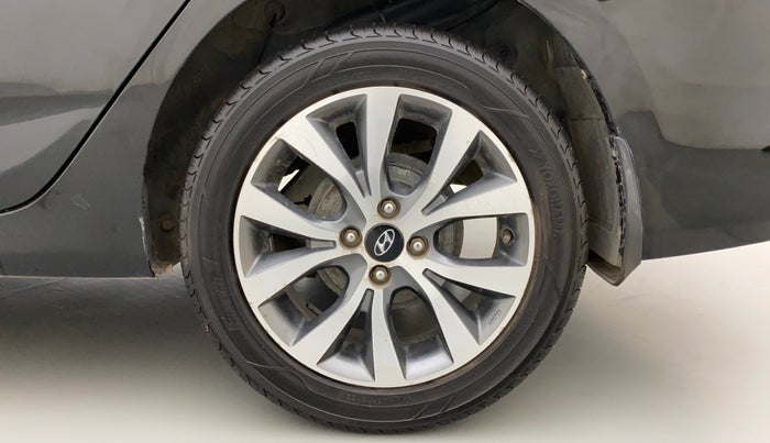 2016 Hyundai Verna 1.6 CRDI SX, Diesel, Manual, 69,384 km, Left Rear Wheel