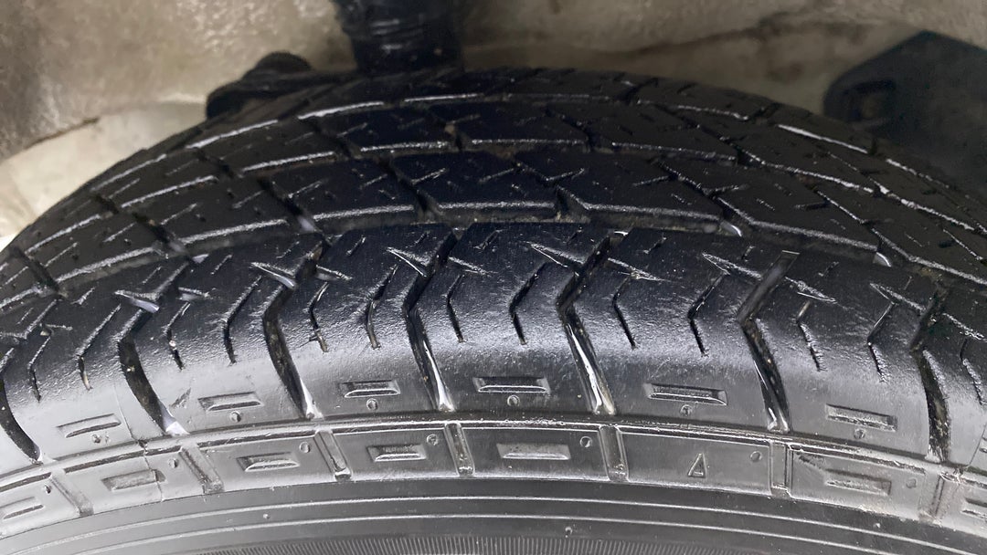 Left Front Tyre Tread