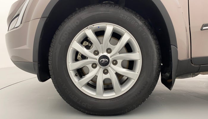 2020 Mahindra XUV500 W9, Diesel, Manual, 12,353 km, Left Front Wheel