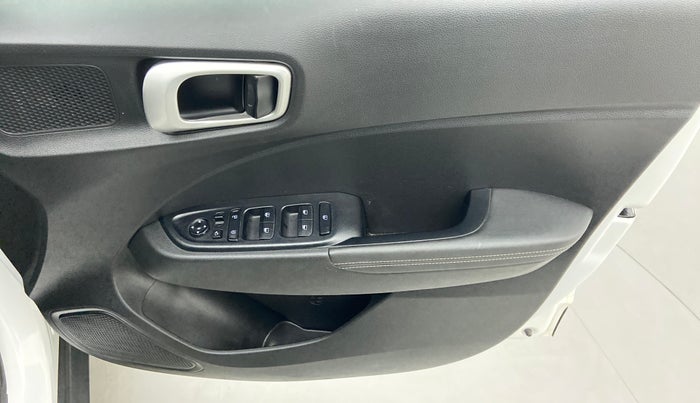 2020 Hyundai VENUE 1.0L Turbo GDI SX(O) MT, Petrol, Manual, 25,175 km, Driver Side Door Panels Control