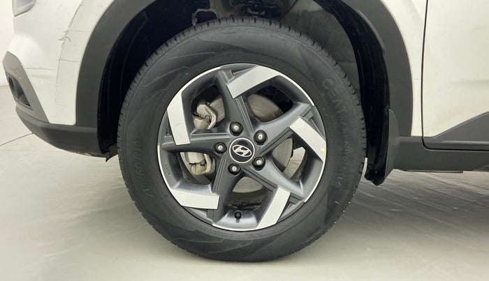 2020 Hyundai VENUE 1.0L Turbo GDI SX(O) MT, Petrol, Manual, 25,175 km, Left Front Wheel