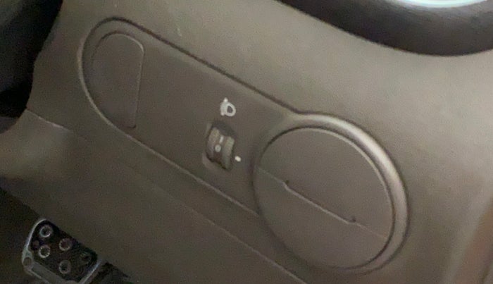 2011 Hyundai i10 MAGNA 1.2, Petrol, Manual, 69,464 km, Dashboard - Headlight height adjustment not working