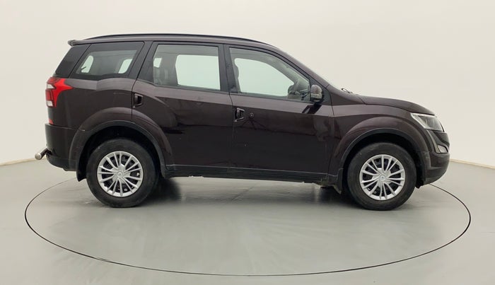 2018 Mahindra XUV500 W7 AT, Diesel, Automatic, 75,312 km, Right Side View