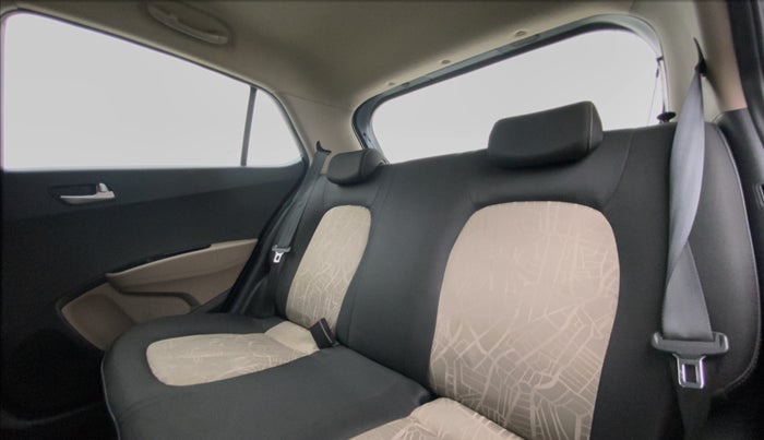 2016 Hyundai Grand i10 ASTA 1.2 VTVT, Petrol, Manual, 36,764 km, Right Side Rear Door Cabin
